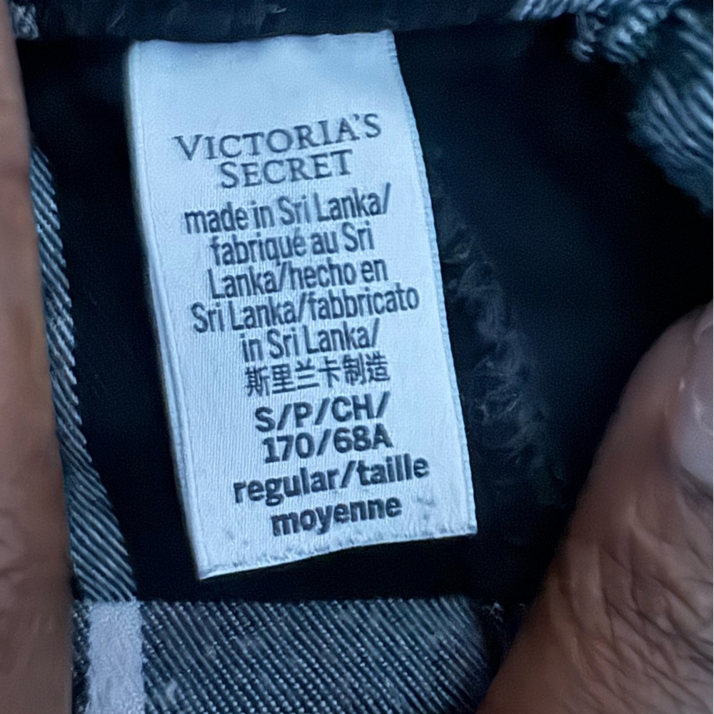 Victoria Secret PJs - Picture 3 of 4
